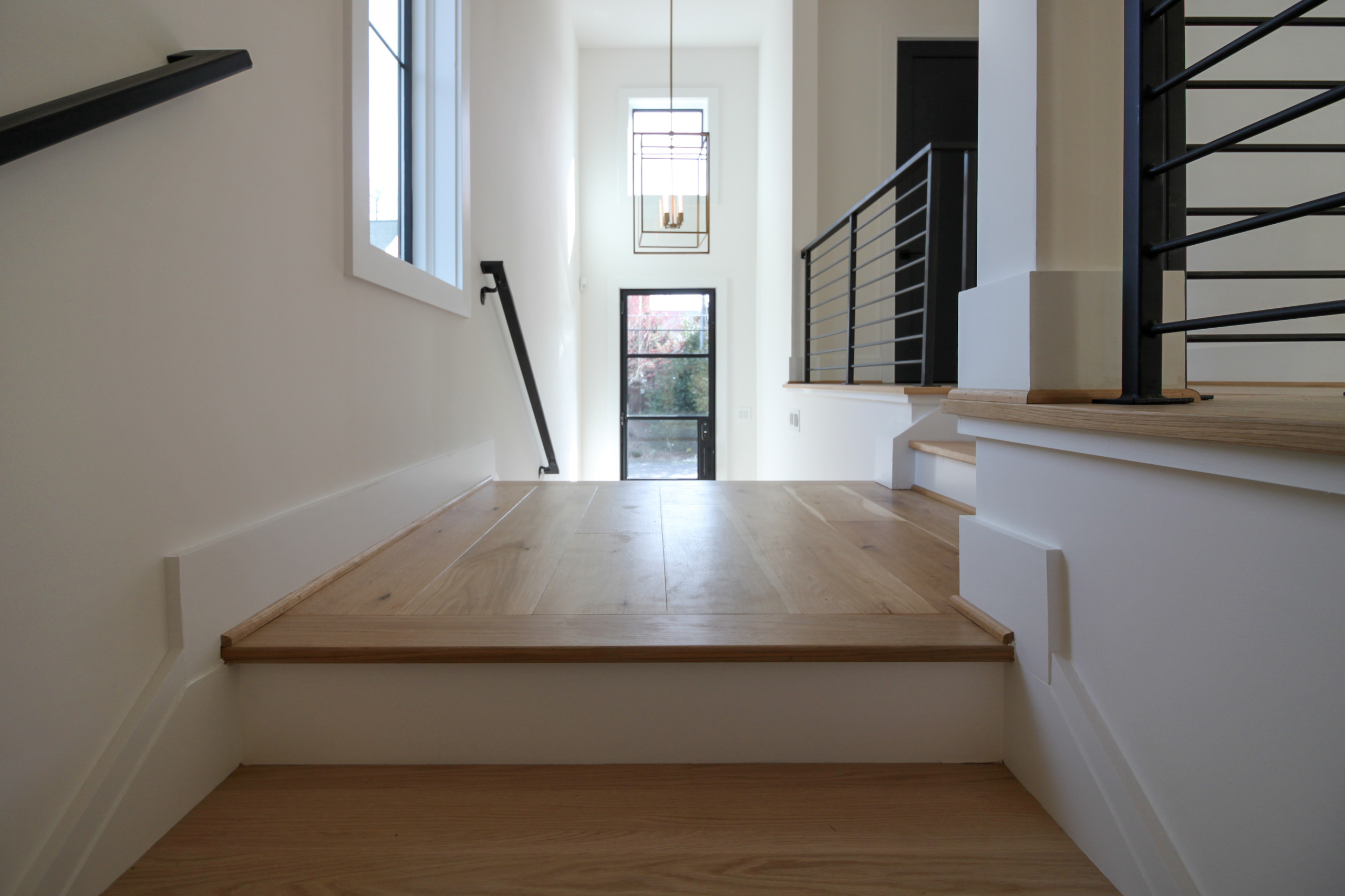 85_Sleek Three-Quarter Turn Multilevel-Staircase, McLean VA 22101