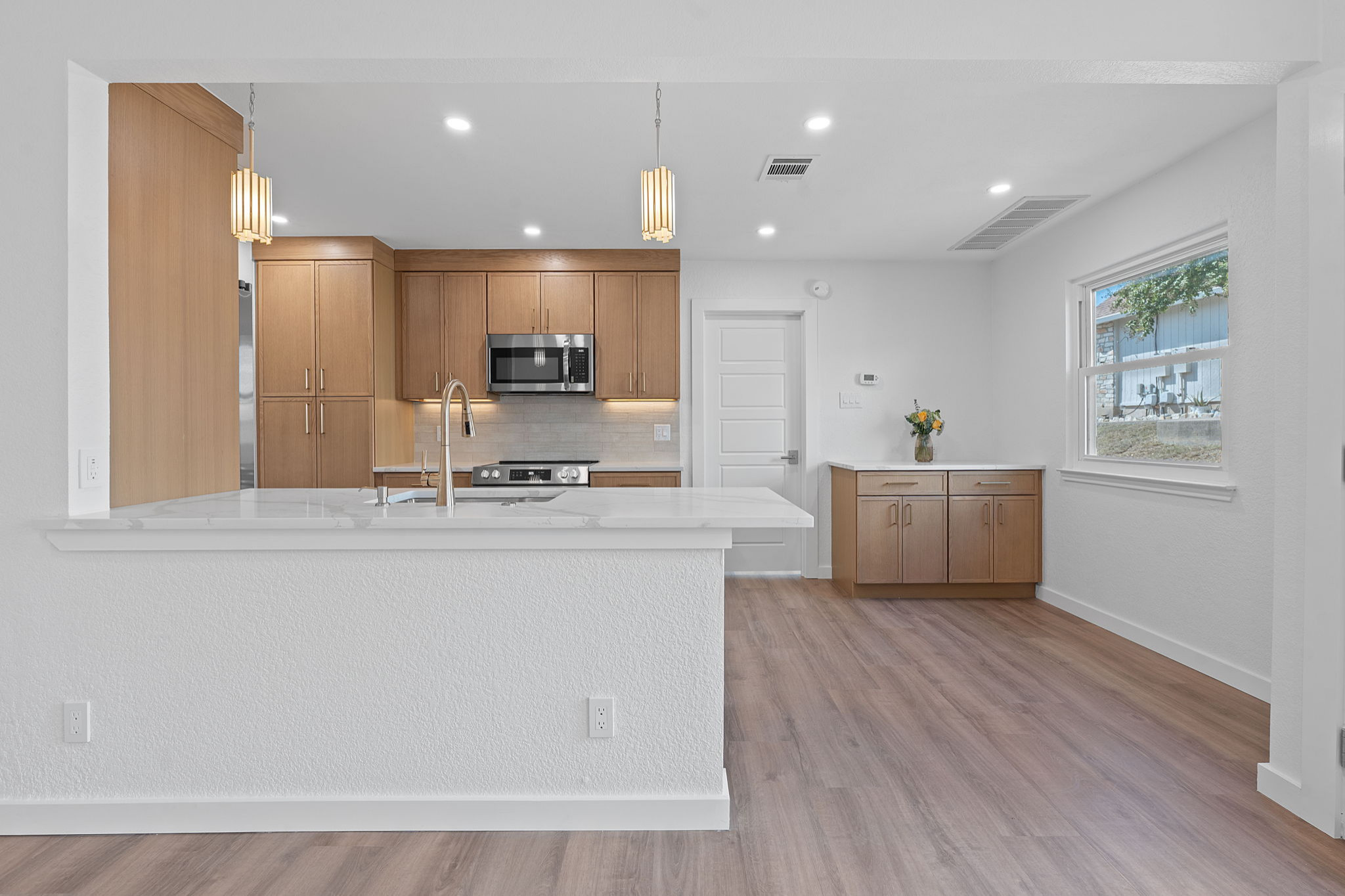 Lakeway Cozy Cottage