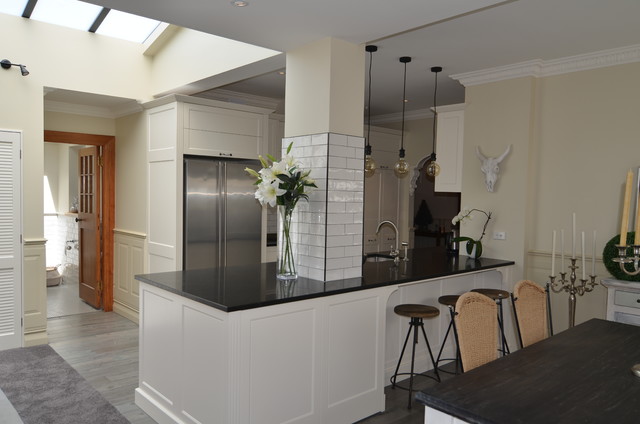 Kitchen Gallery One klassisch-modern-kueche
