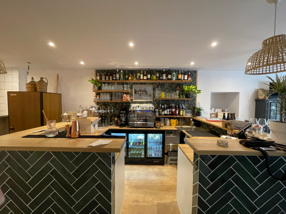 Conception, fabrication et pose d’un bar sûr mesure