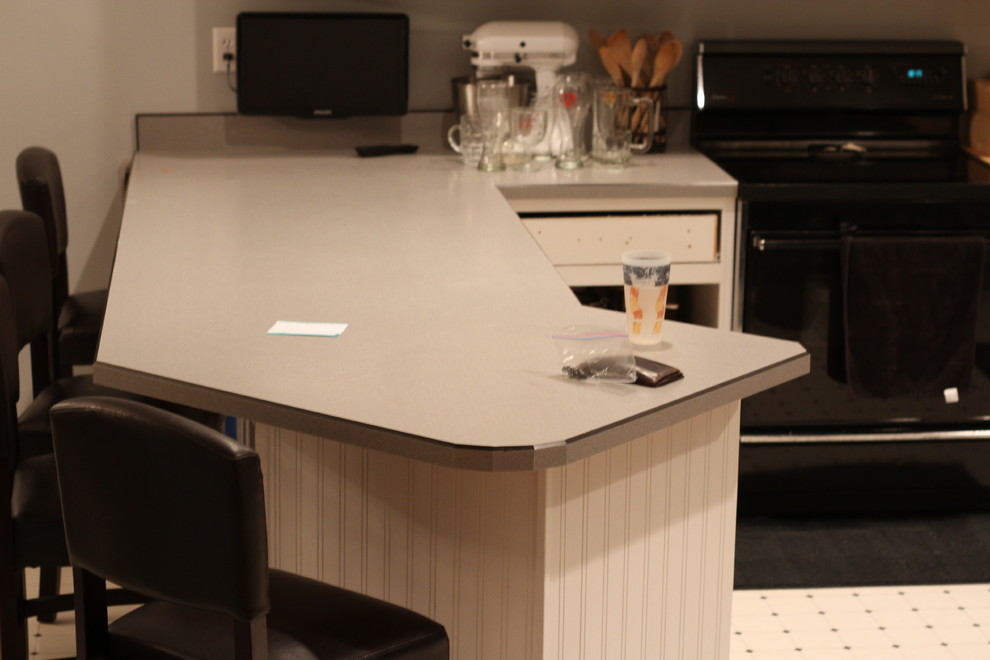 Need help with countertop radius/edge round.