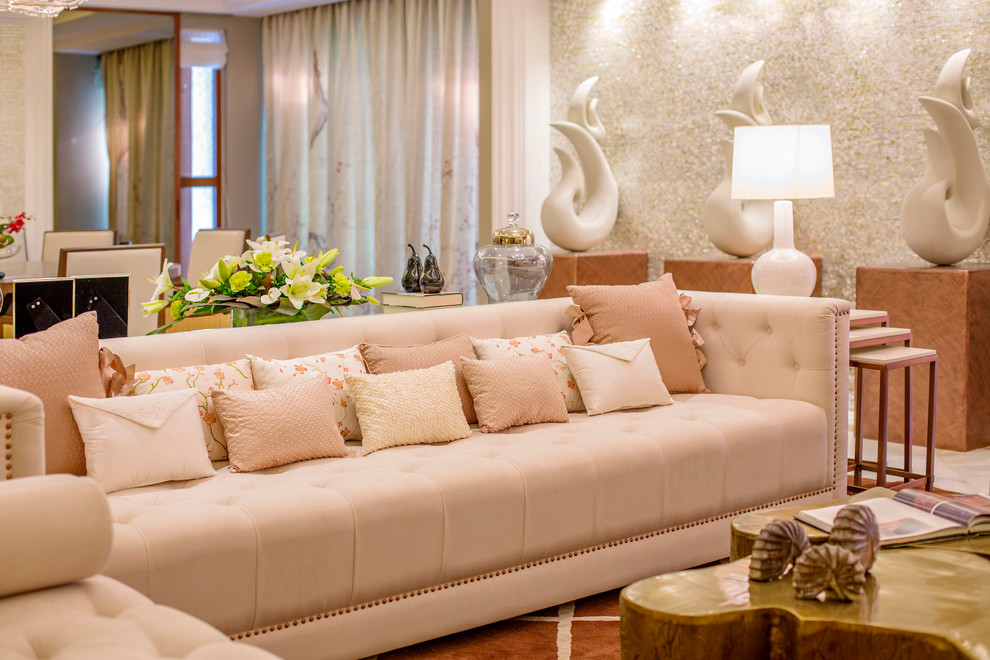 This is an example of an american living room in Bengaluru.