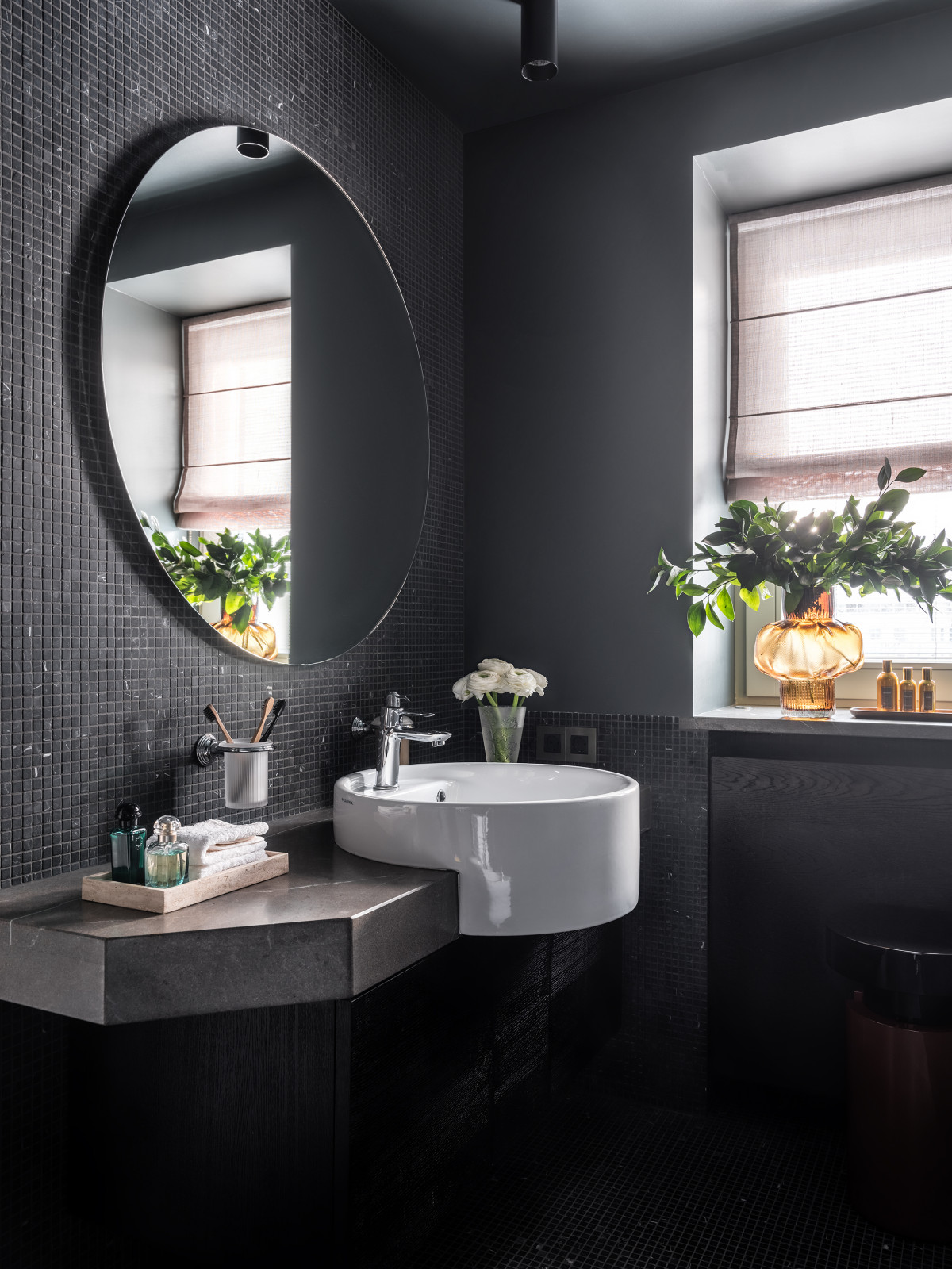 ПОЛУКРУГЛАЯ КВАРТИРА В ДОМЕ 1933 ГОДА