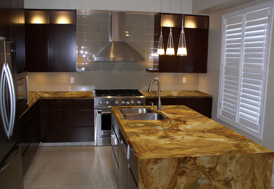 Inspiration for a modern home design remodel in Miami