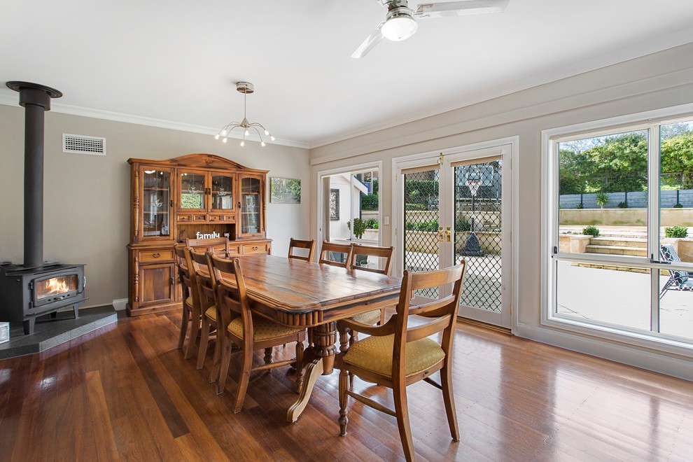 Photo of a country dining room in Adelaide.