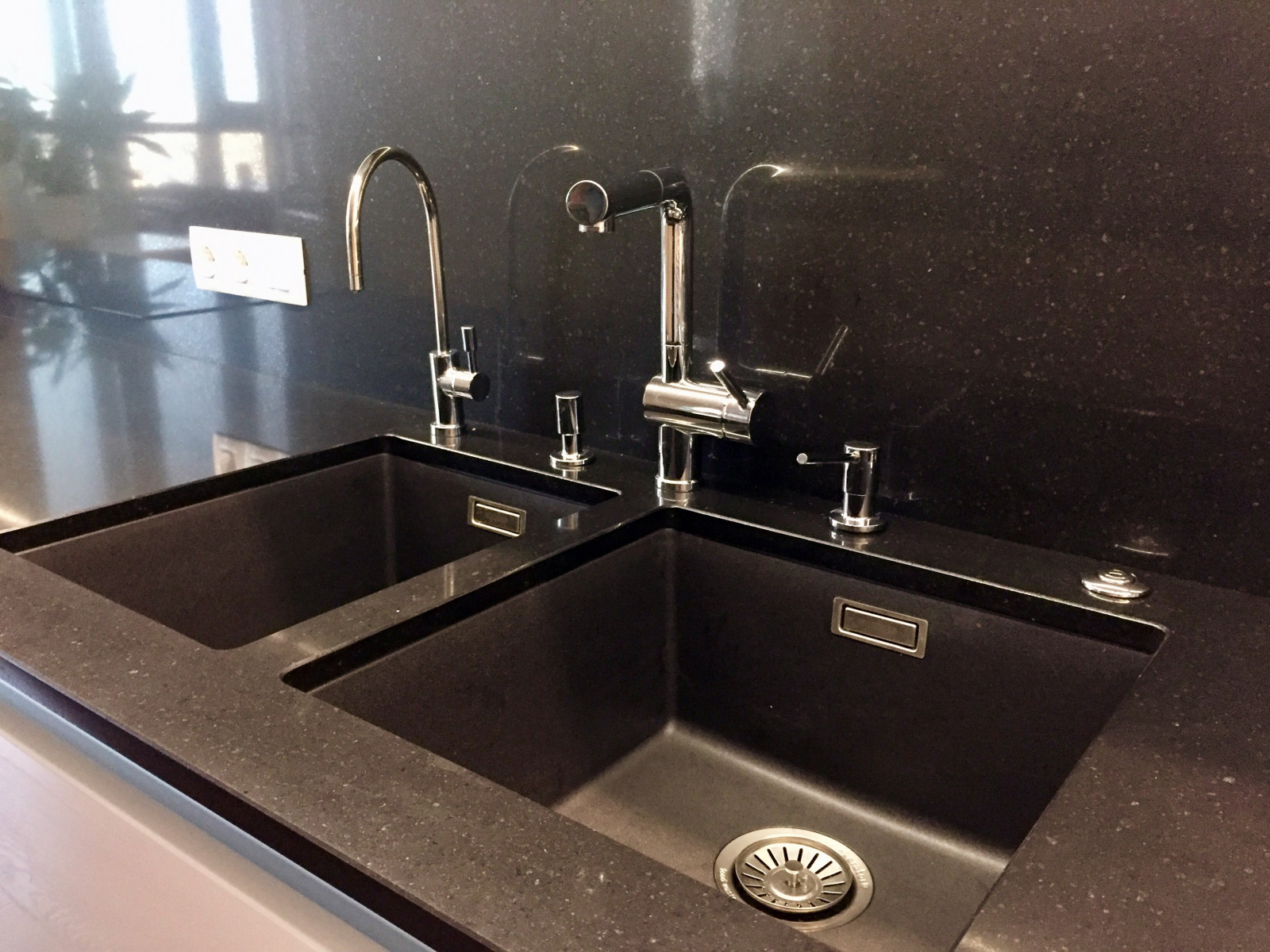 Оборудование моечного центра для кухни