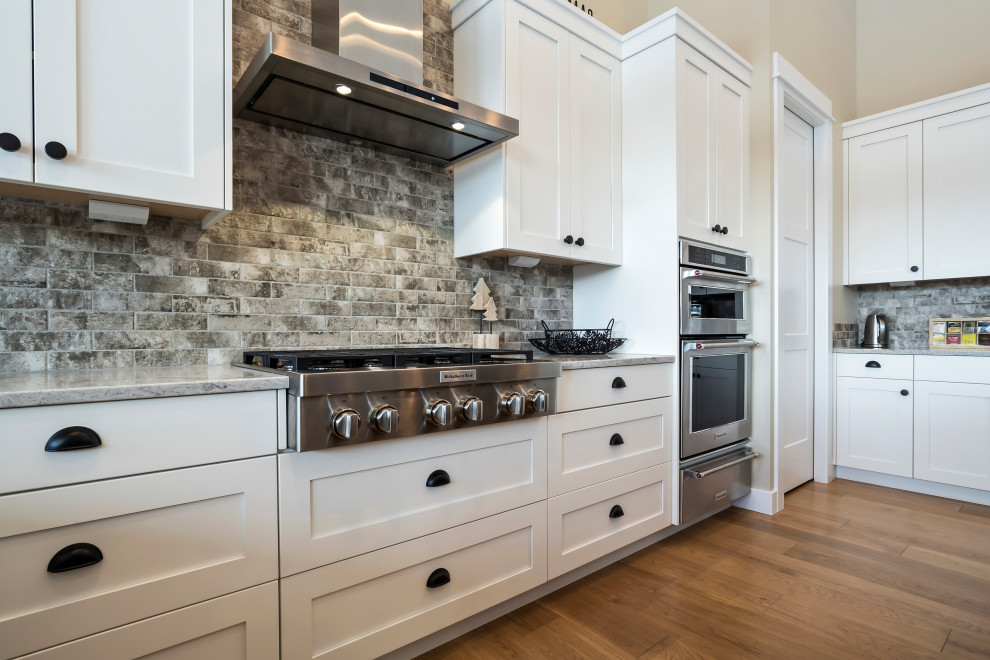 Kitchen - rustic kitchen idea