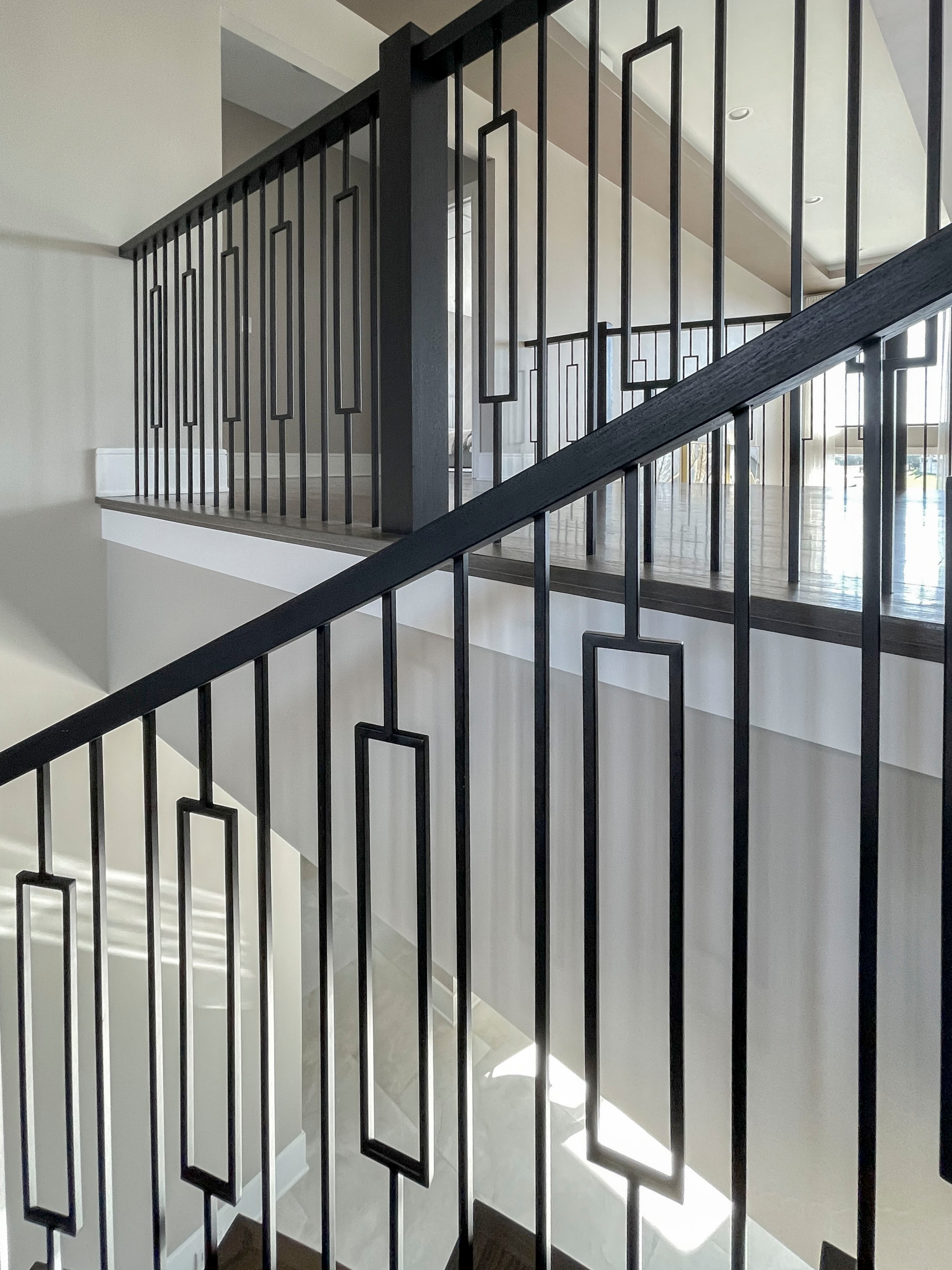 114_Striking Floating-Curved Staircase, Leesburg VA 20175