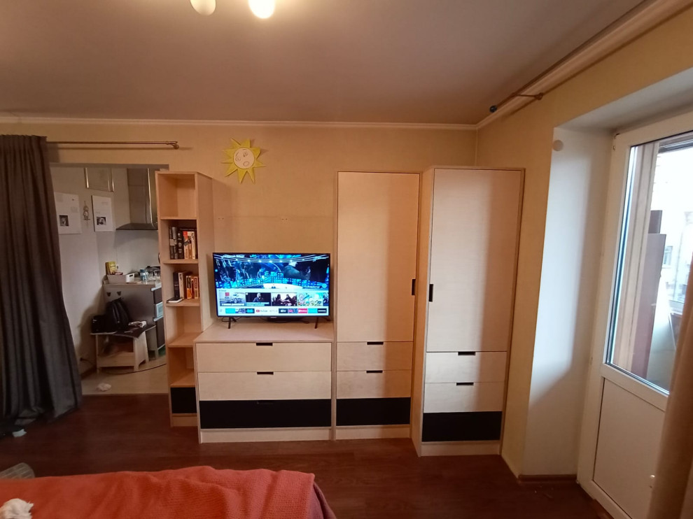 Шкафы с комодом из фанеры.