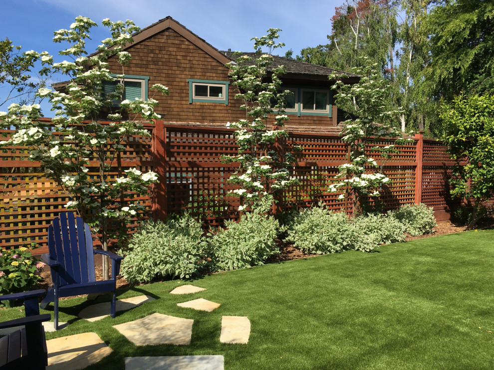 Spacious Garden with patio and lawn