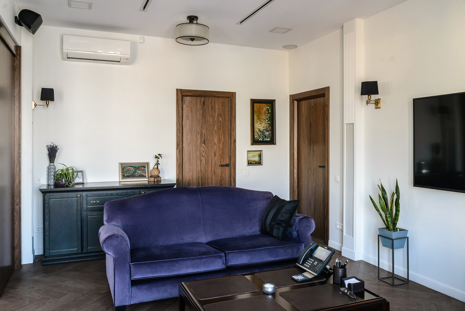 Озеленение холла помещения и кабинета руководителя