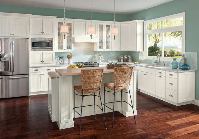 Coastal Casual Shorebrook Painted Linen Traditional Kitchen