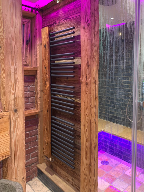 PrivatSpa Altholz de Luxe rustic-bathroom