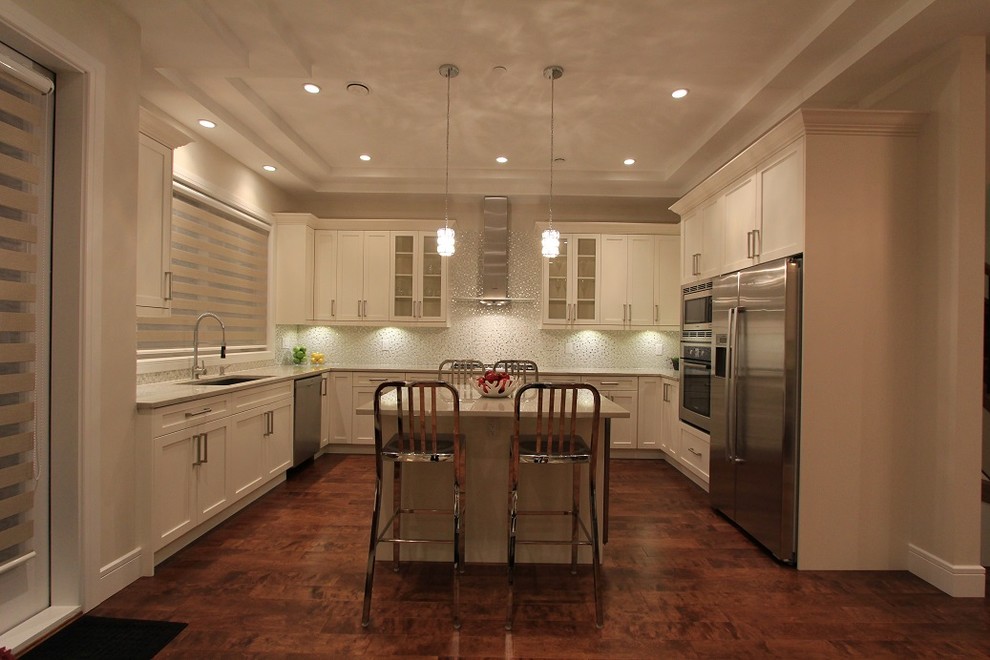 Inspiration for a contemporary kitchen remodel in Vancouver