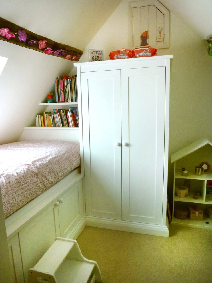 Photo of a traditional kids' room for kids 4-10 years old and girls in Oxfordshire.