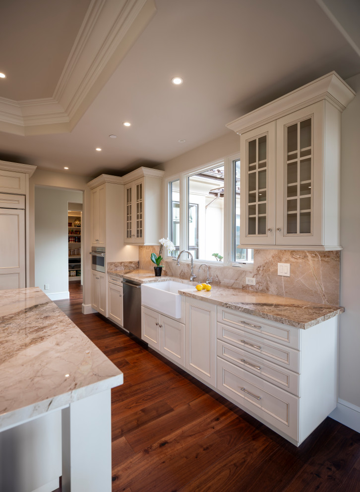 Kitchen - transitional kitchen idea