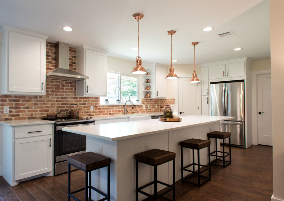 Kitchen - kitchen idea in Austin