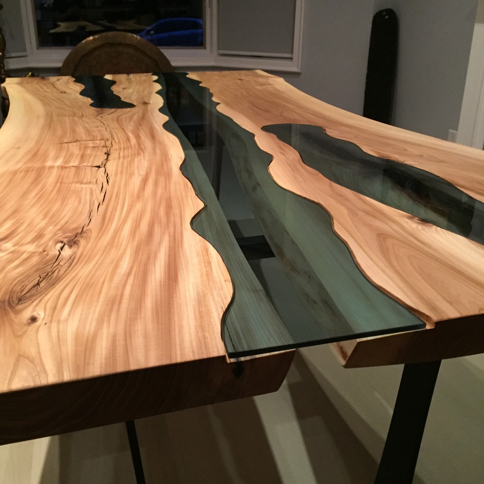 Inspiration for a rustic dining room remodel in Toronto