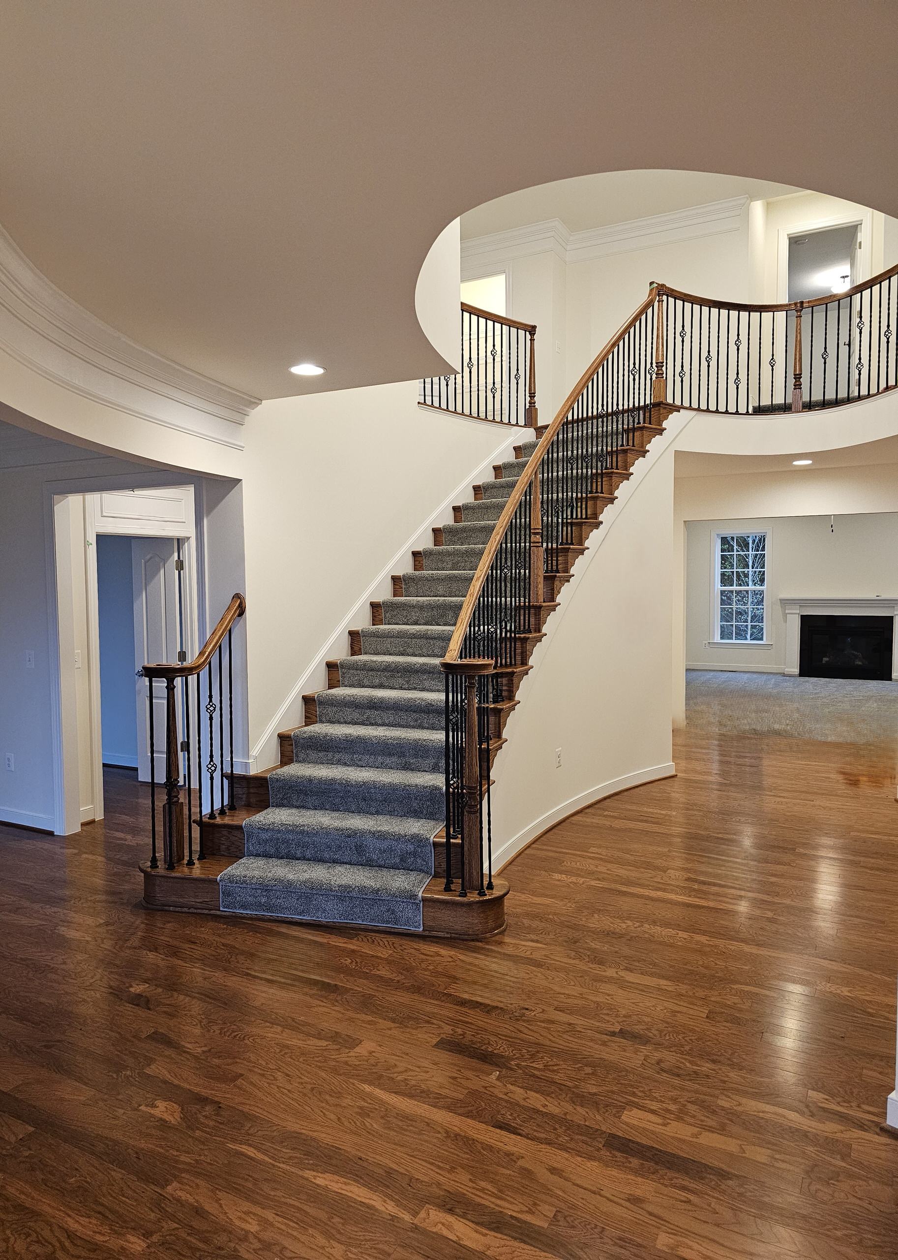 128_Grand Entryway Elliptical Staircase, Nokesville, VA 20181