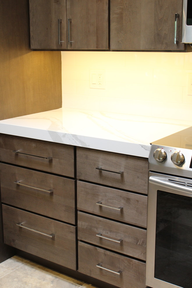 Inspiration for a transitional home design remodel in Phoenix