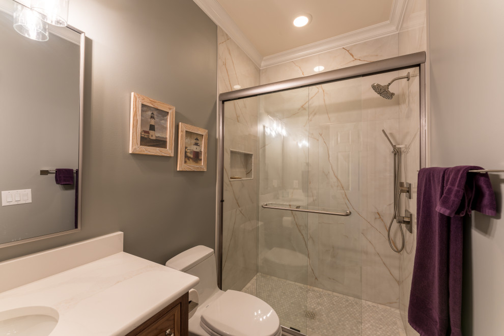 Indian Lake Walnut Bathrooms