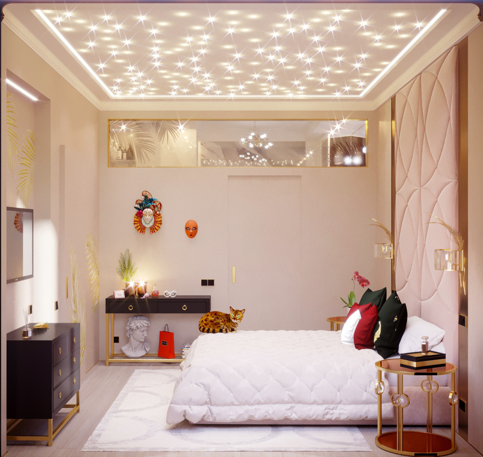 Спальня (дверь в ванную комнату)