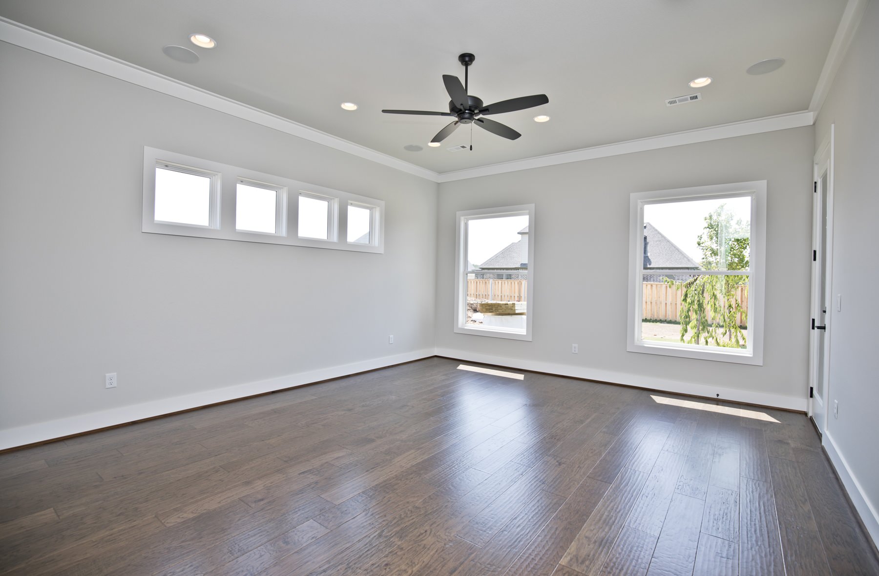 ST142_4306 S 86th Street