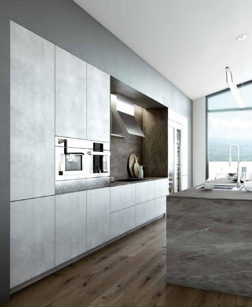Inspiration for a huge modern eat-in kitchen remodel in Tampa