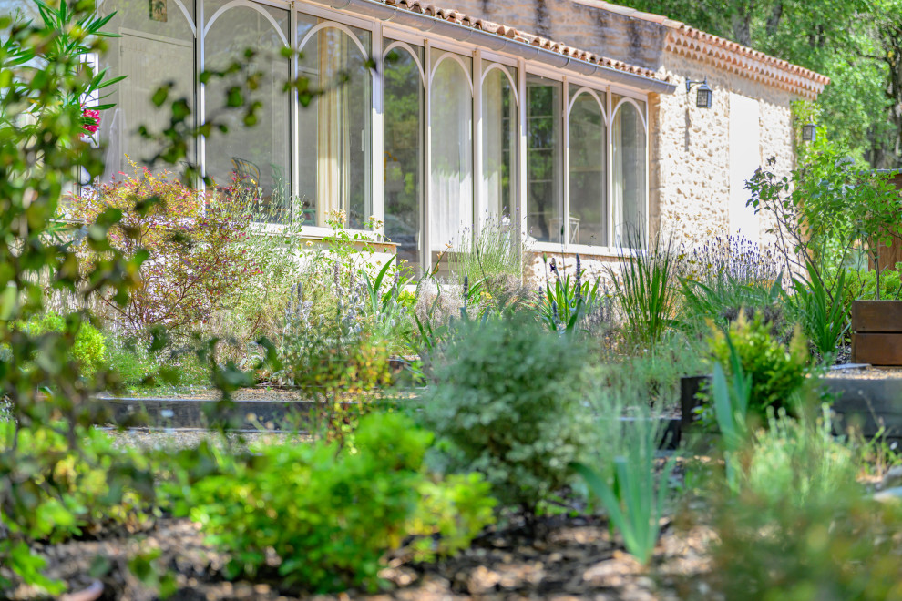 Jardin naturel sous les chênes