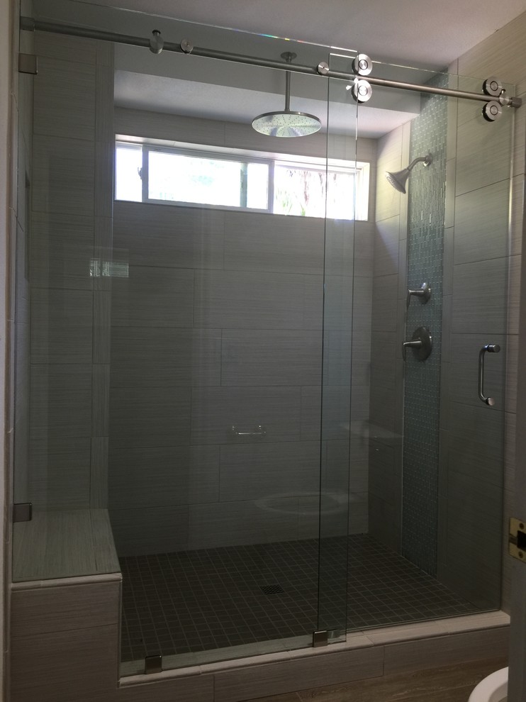Bathroom - transitional bathroom idea