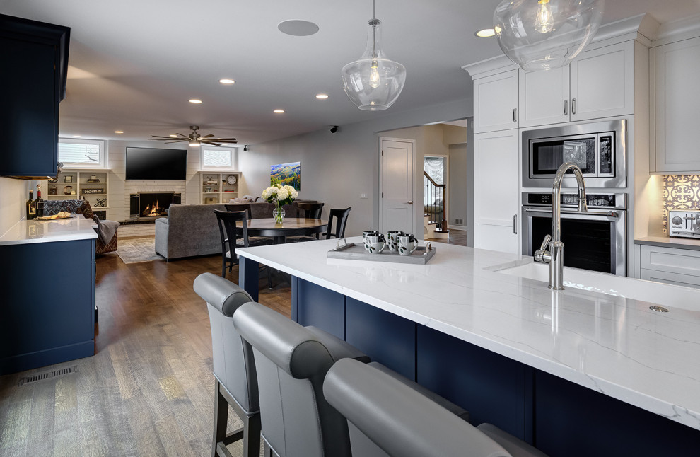 Inspiration for a transitional kitchen remodel in Chicago