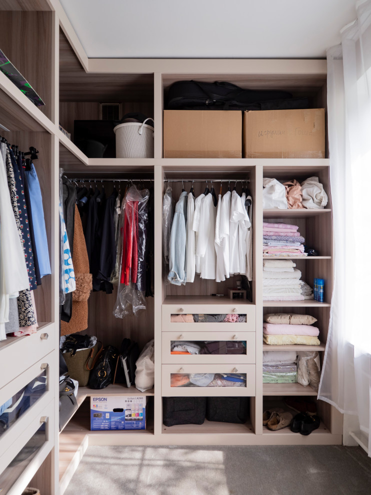 Функциональная гардеробная в современном стиле