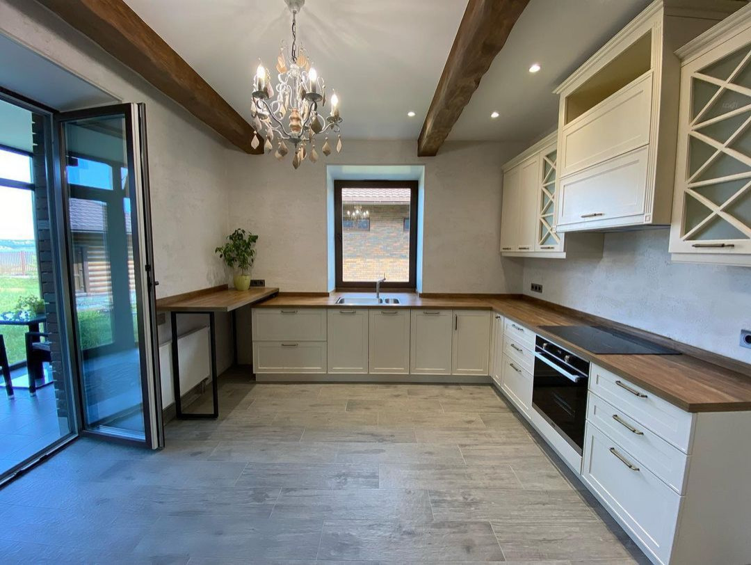 Кухня в коттедже