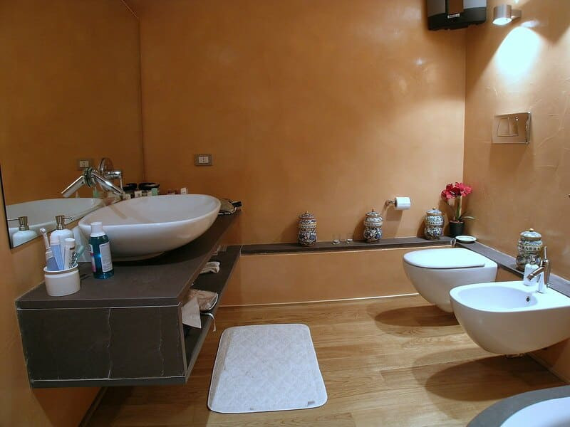 ローマにあるおしゃれな浴室の写真