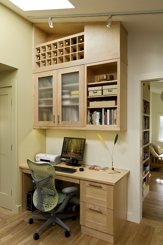 Photo of a contemporary home office in Burlington.