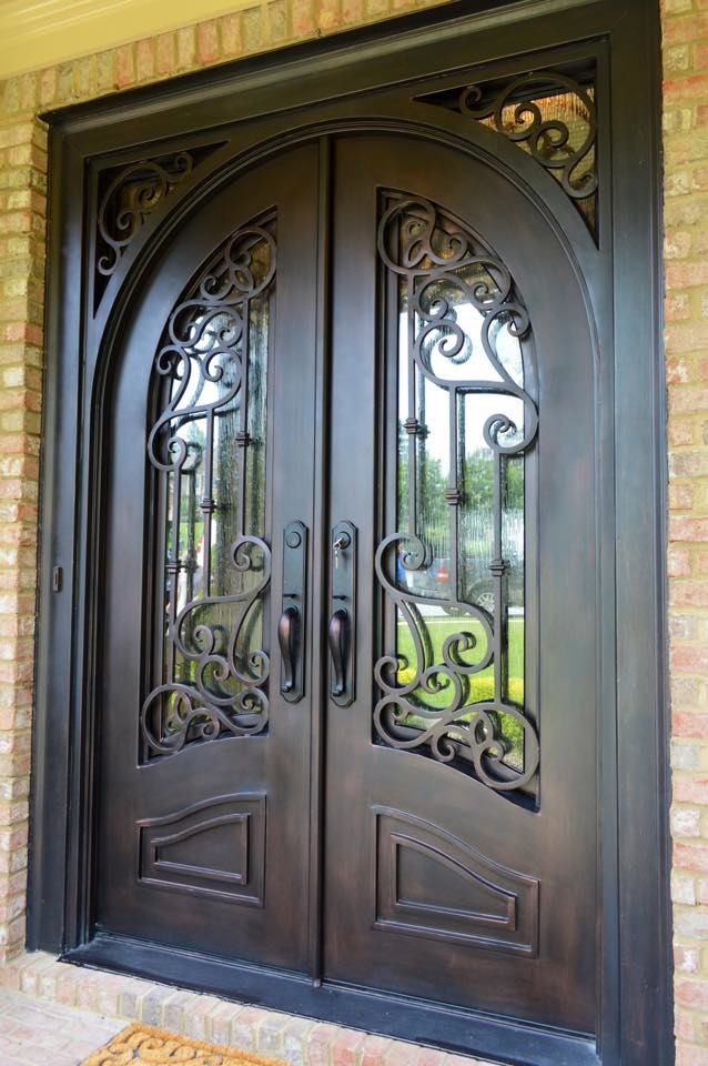 Inspiration for a large transitional front door remodel in Atlanta with a black front door