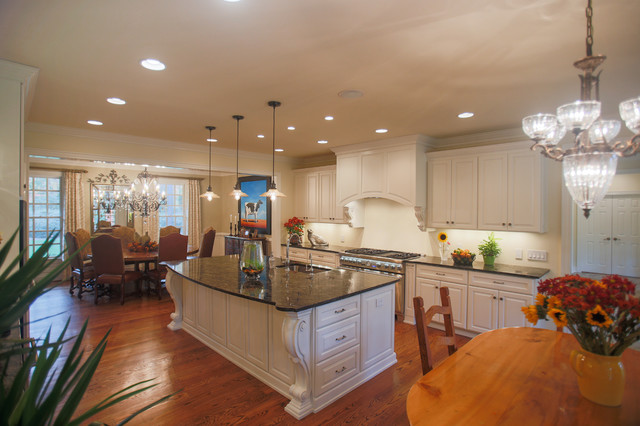Sisco Kitchen traditional-kitchen
