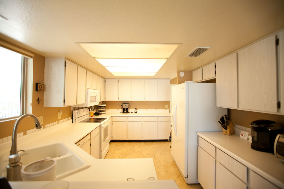 Inspiration for a transitional kitchen remodel in Phoenix