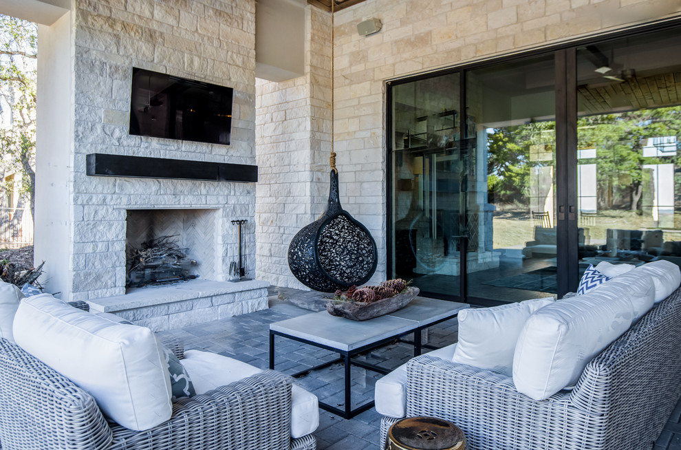Inspiration for a large contemporary patio in Austin.