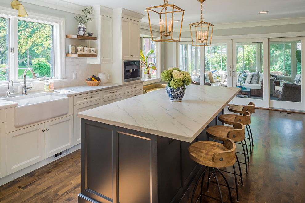 Kitchen - transitional kitchen idea