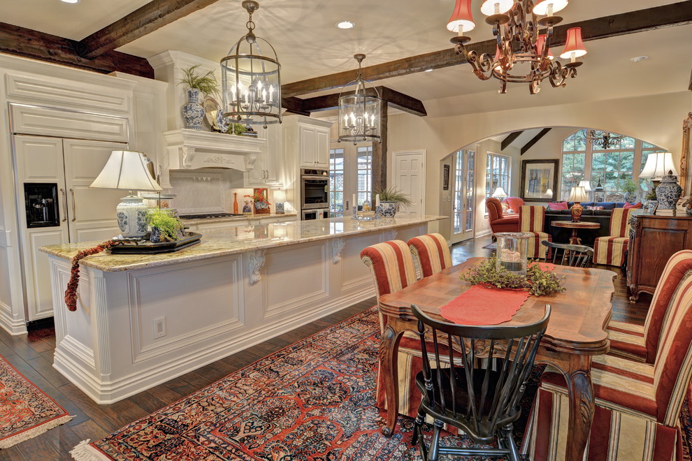 Design ideas for a traditional dining room in Oklahoma City.