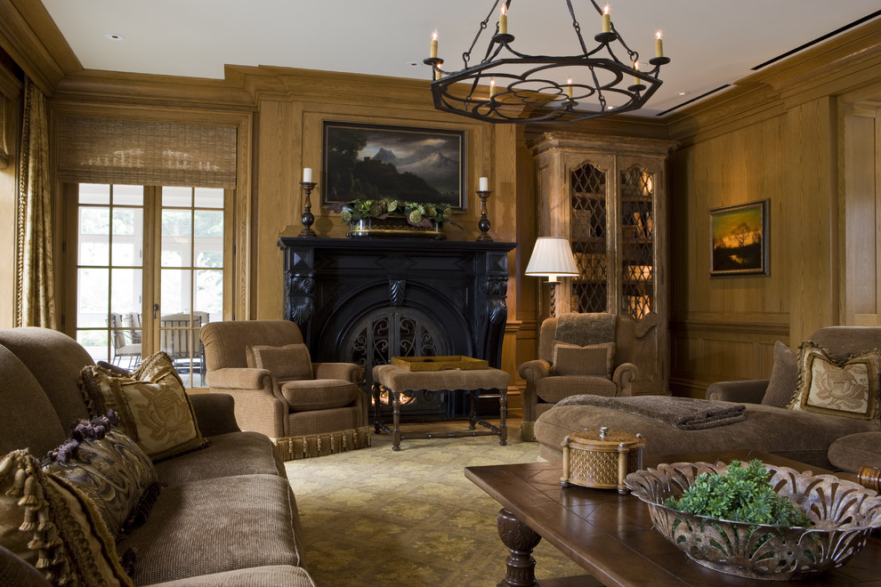 Design ideas for a traditional living room in Boston.