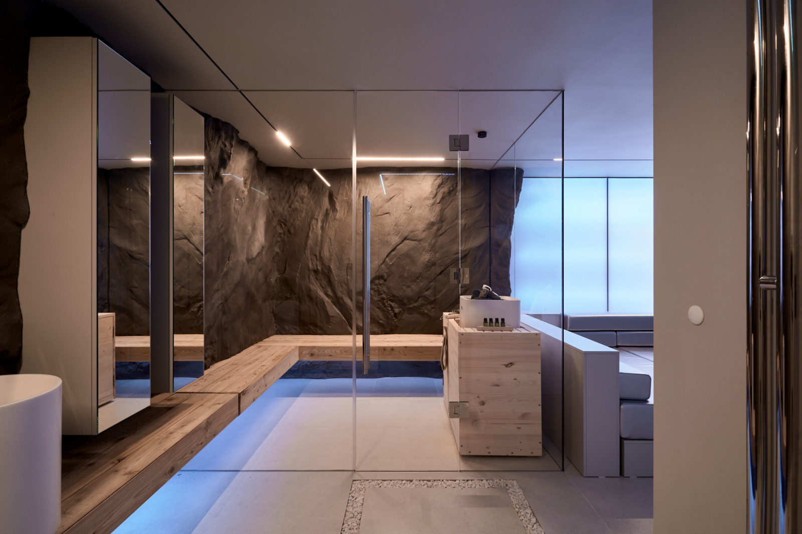 Сауна, молнии и норвежские скалы