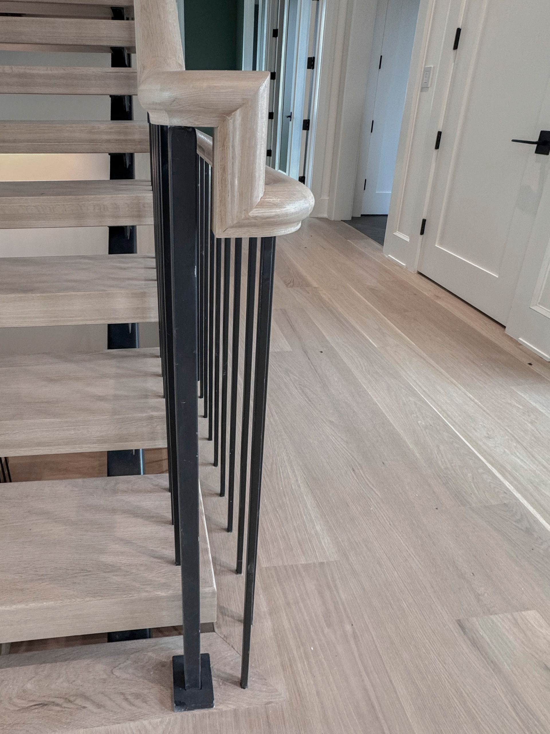 122_Modern Steel & Wood Floating Staircase, Arlington VA 22207