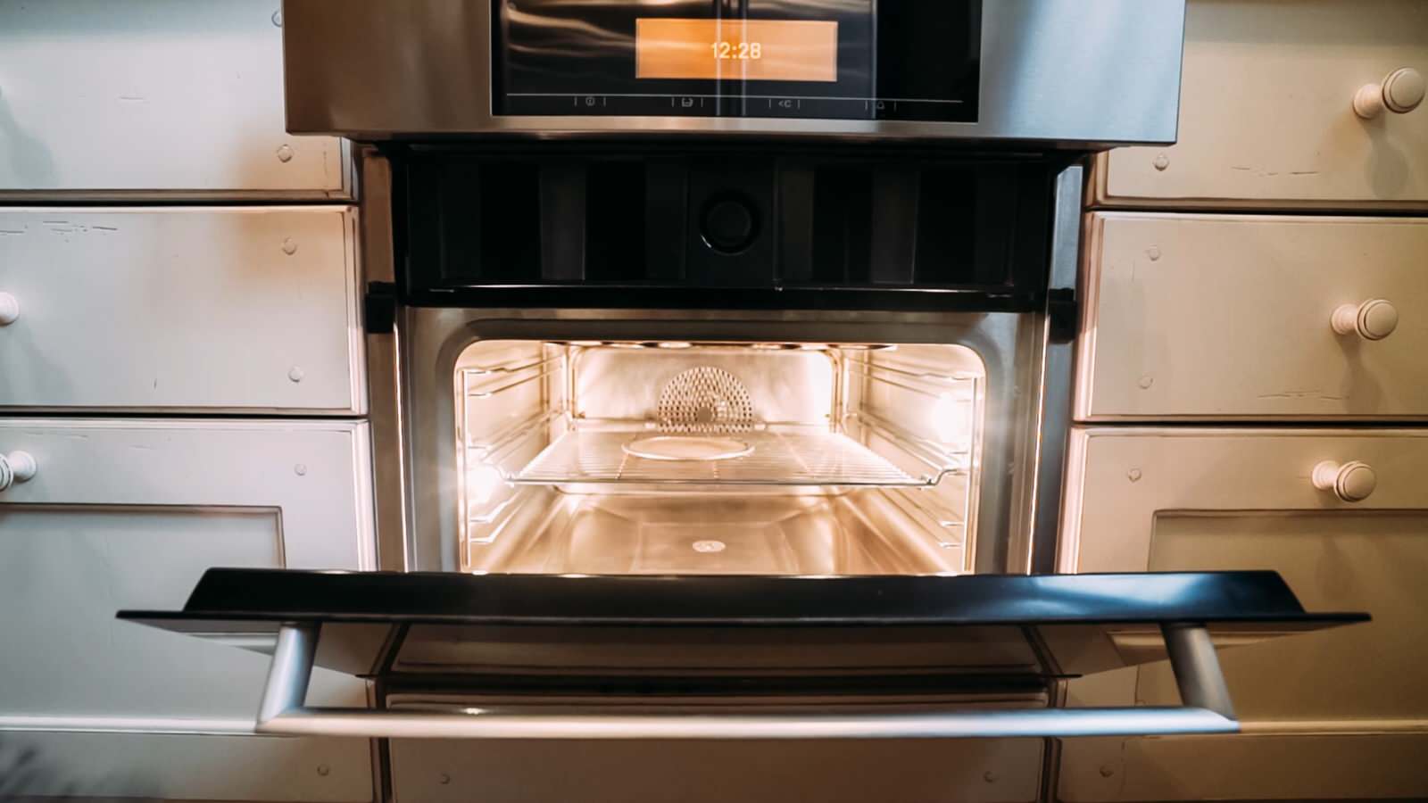 Умелое наполнение кухни техникой