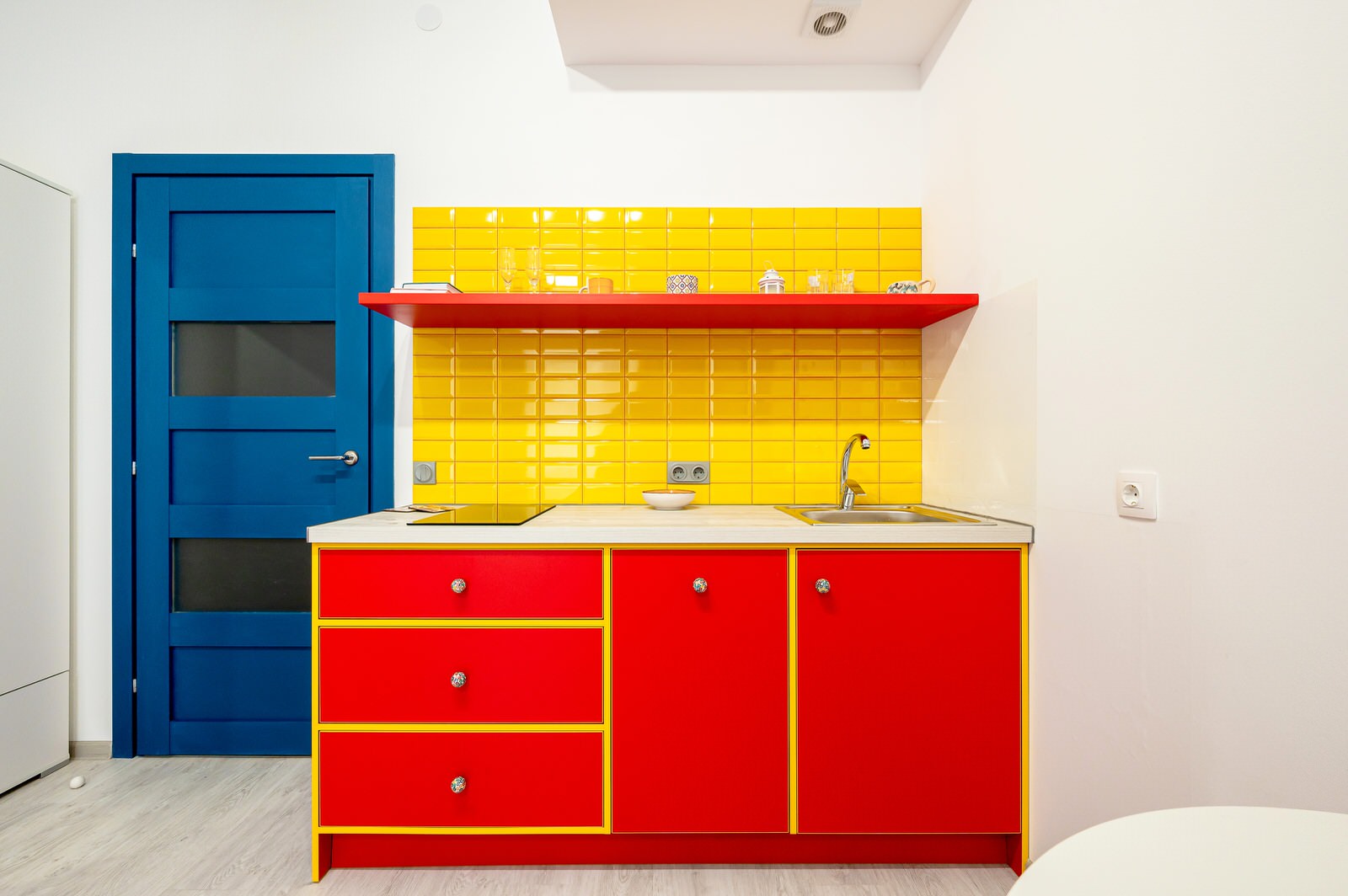 Апартаменты/студия в стиле POP арт