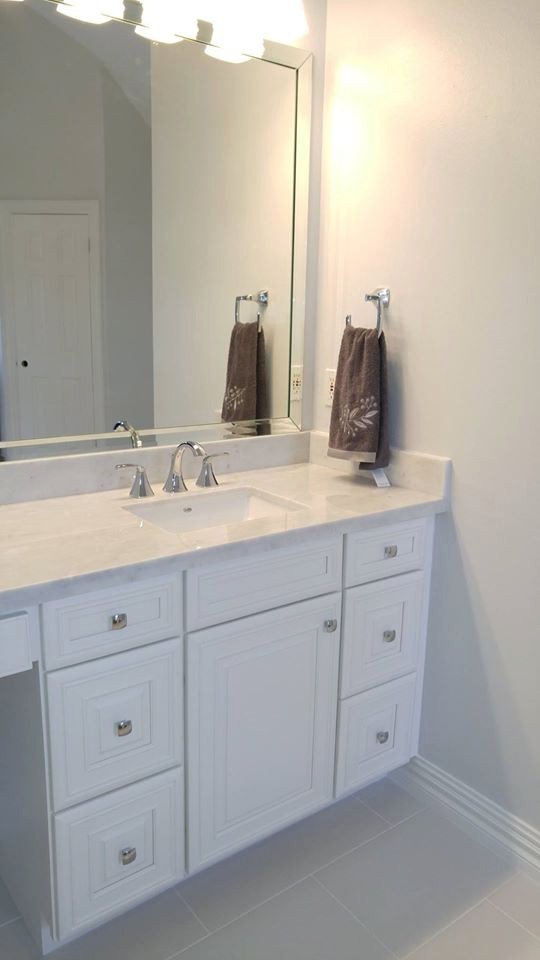 Inspiration for a transitional home design remodel in Houston