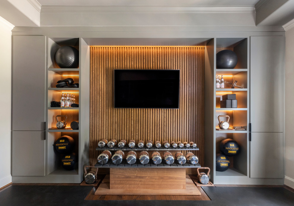 Example of a classic home gym design in Houston