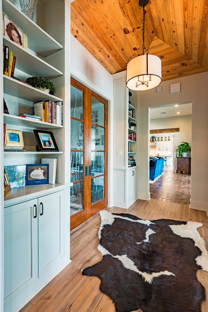 Modern Farmhouse transitional-hall
