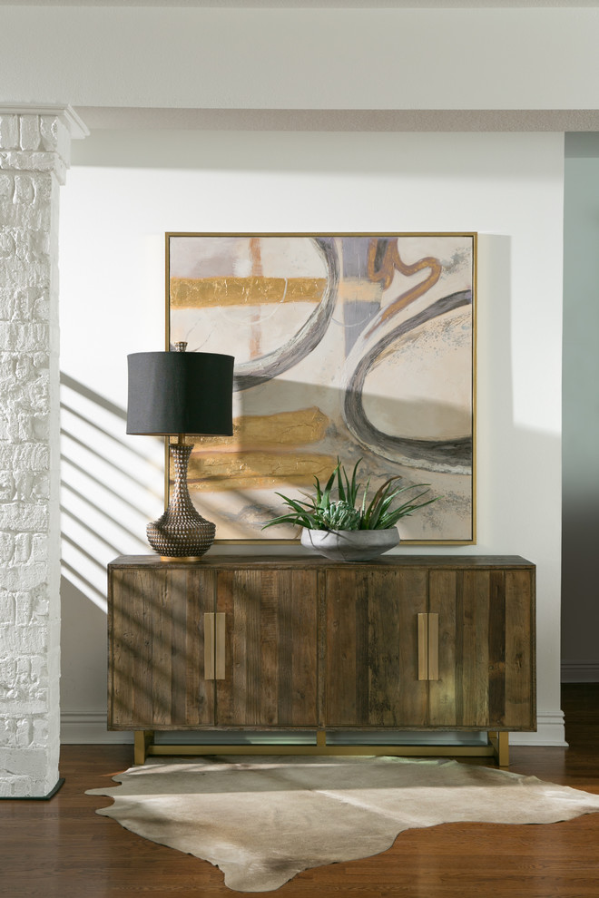Example of a mid-sized eclectic home design design